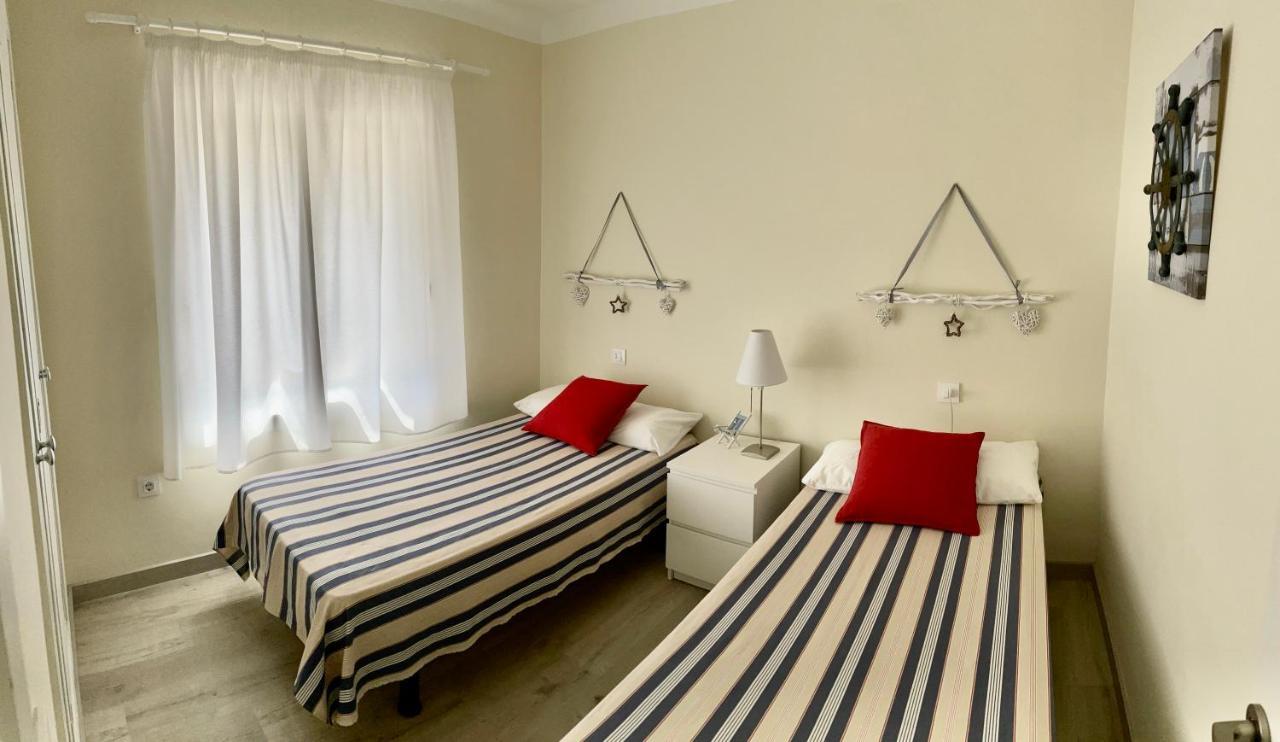 Apartament Grifeu Llanca Bagian luar foto