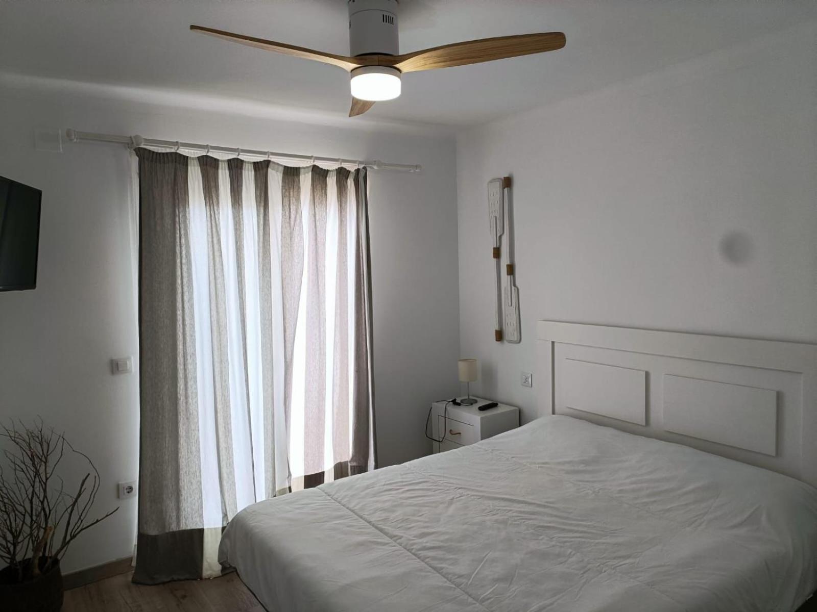 Apartament Grifeu Llanca Bagian luar foto